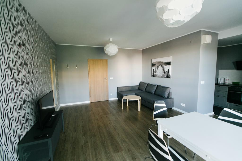 Renttner Apartamenty Varsovia Habitación foto