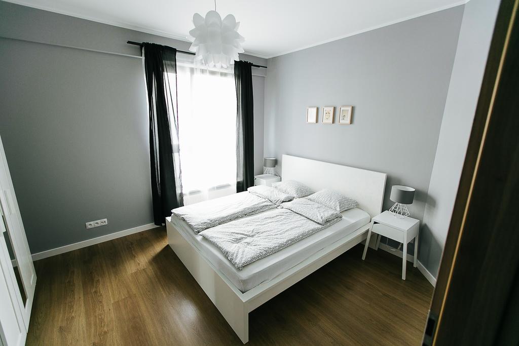 Renttner Apartamenty Varsovia Habitación foto